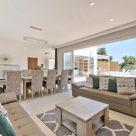 Villa Goa - By Luxury Malta Mellieħa