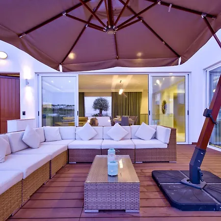 וילה Goa - By Luxury Malta *