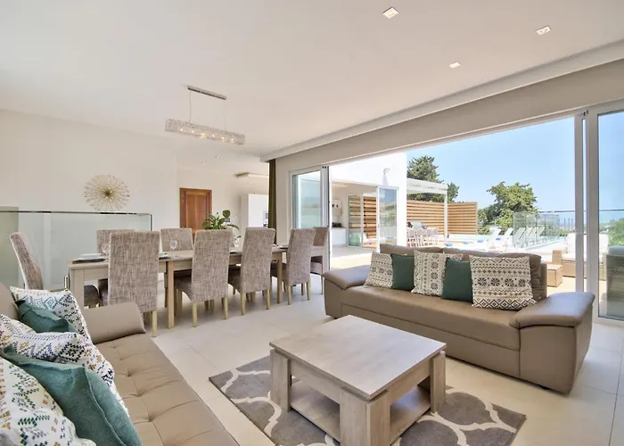 Villa Goa - By Luxury Malta Mellieha