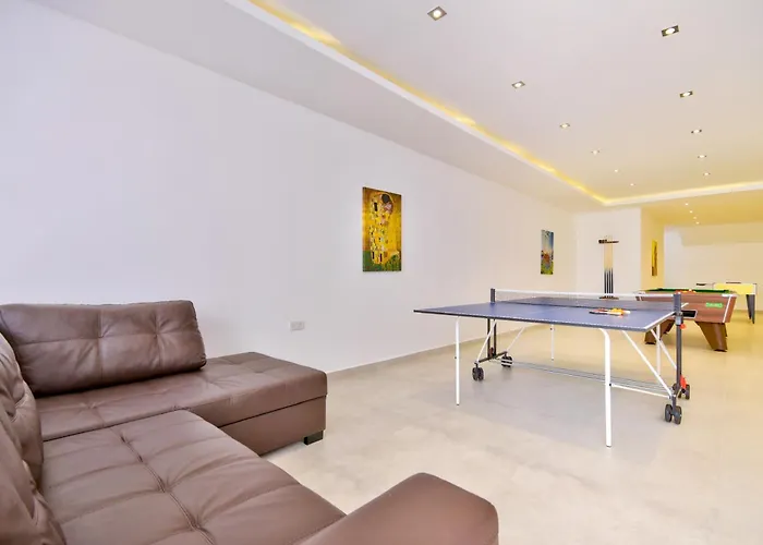 Goa - By Luxury Malta Villa